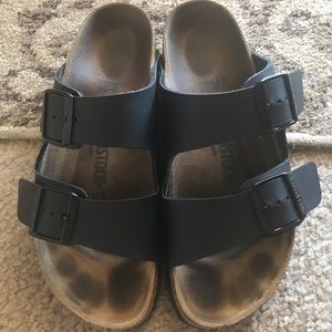 Birkenstock’s 39 size 8-8 1/2